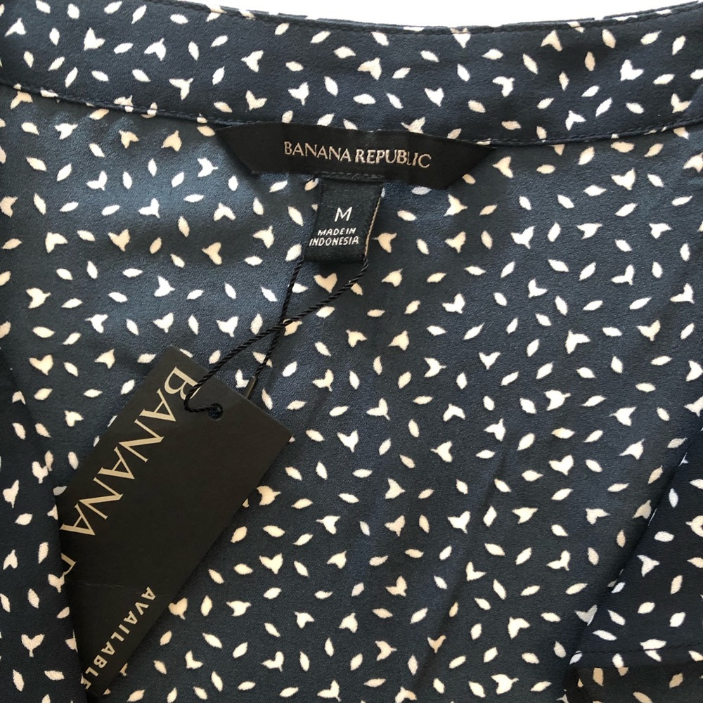 NWT Banana Republic's Leaf Print Ruffle-Wrap Top - Picture 5 of 7